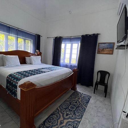 All Nations Guest House ปอร์ตอันโตนิโอ ภายนอก รูปภาพ