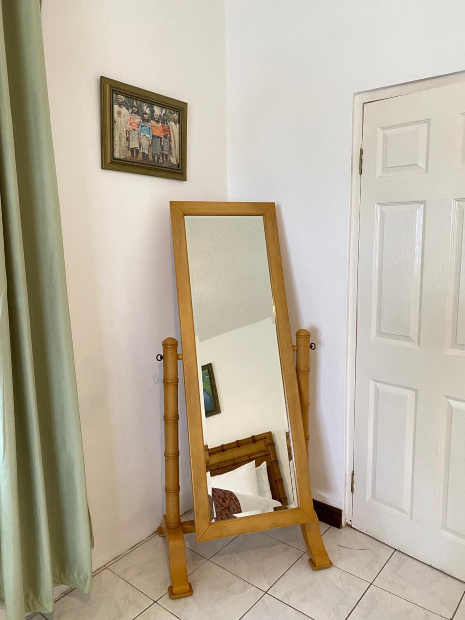 All Nations Guest House ปอร์ตอันโตนิโอ ภายนอก รูปภาพ