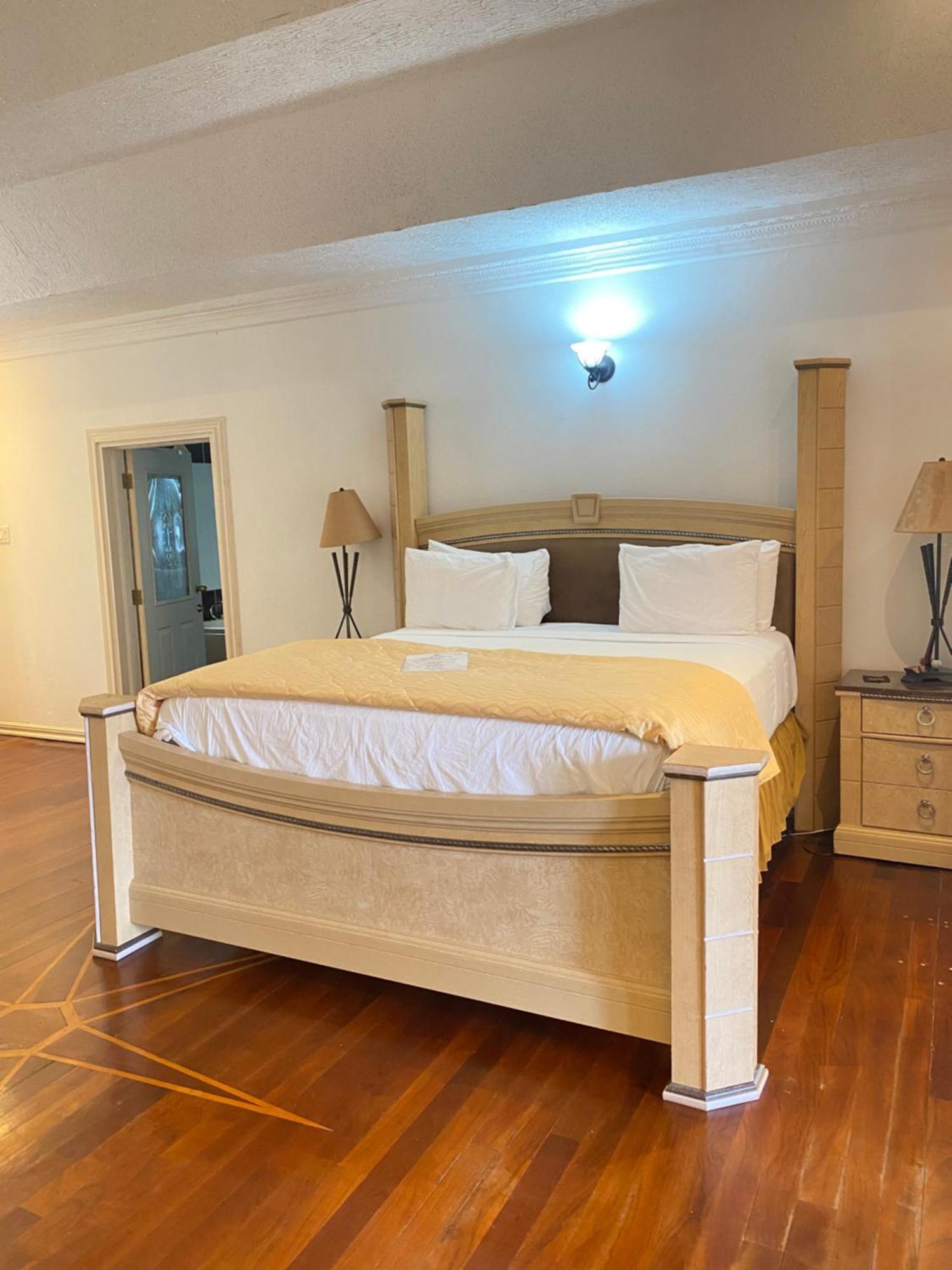 All Nations Guest House ปอร์ตอันโตนิโอ ภายนอก รูปภาพ